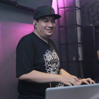 DJ HOLZA