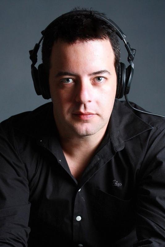 DJ Leo Bernardes