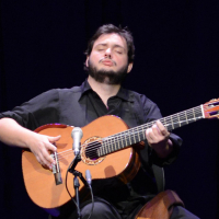 Yamandú Costa at Teatro Positivo