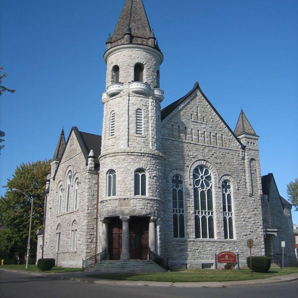 Chalmers United Church
